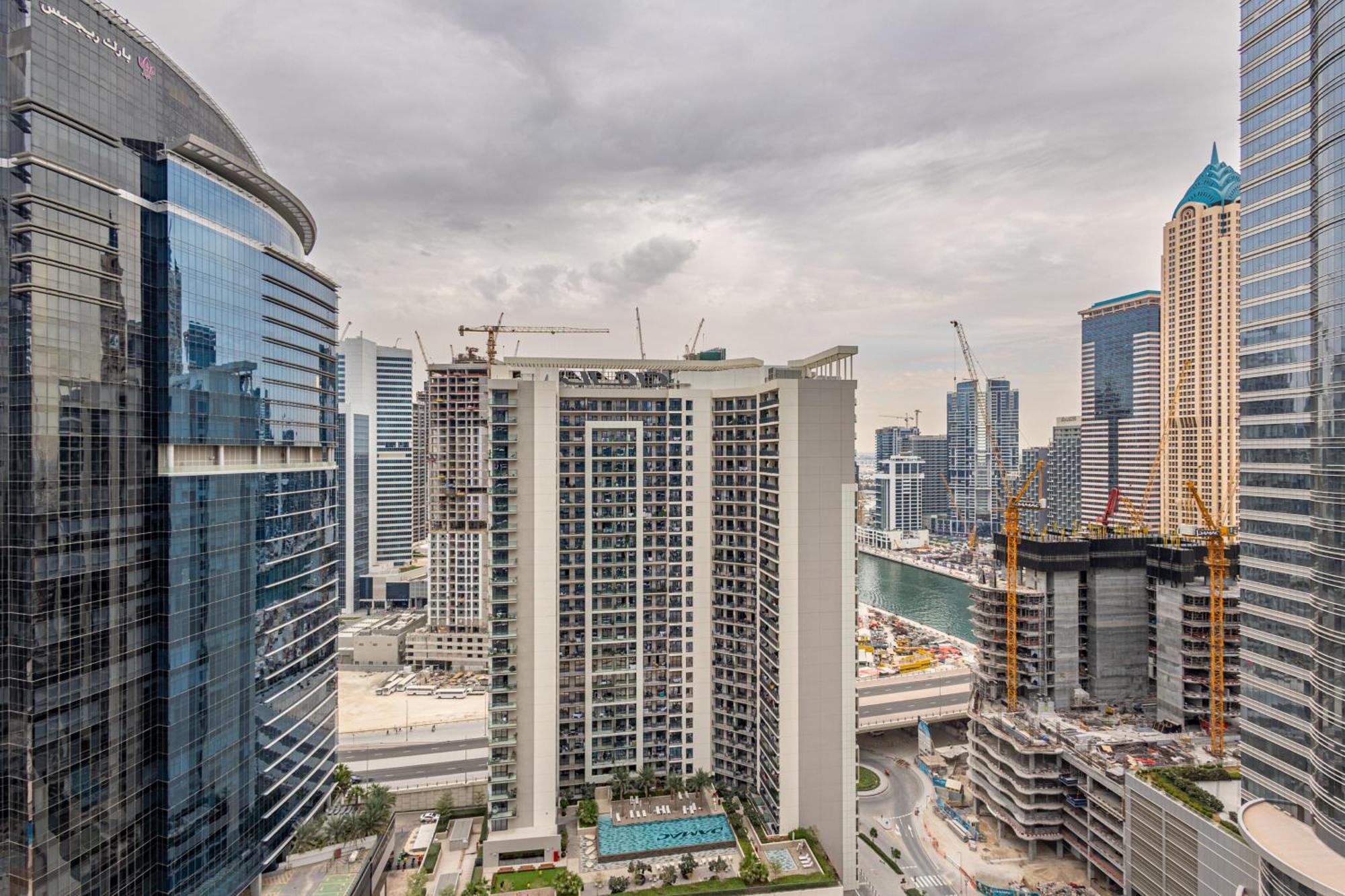 Stylish 1br Business Bay - Near Metro - Balcony With Views *