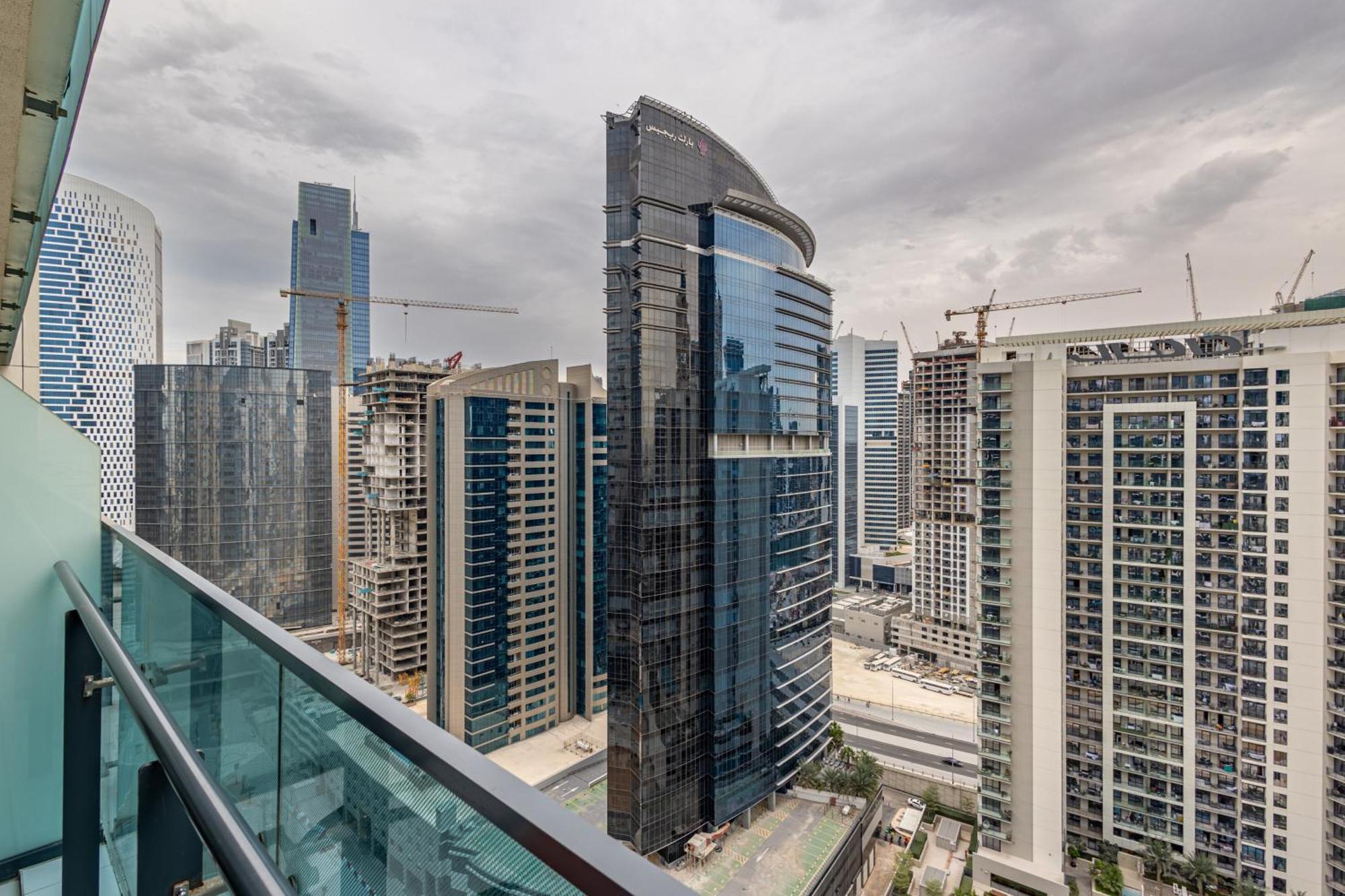 Stylish 1br Business Bay - Near Metro - Balcony With Views * Dubai