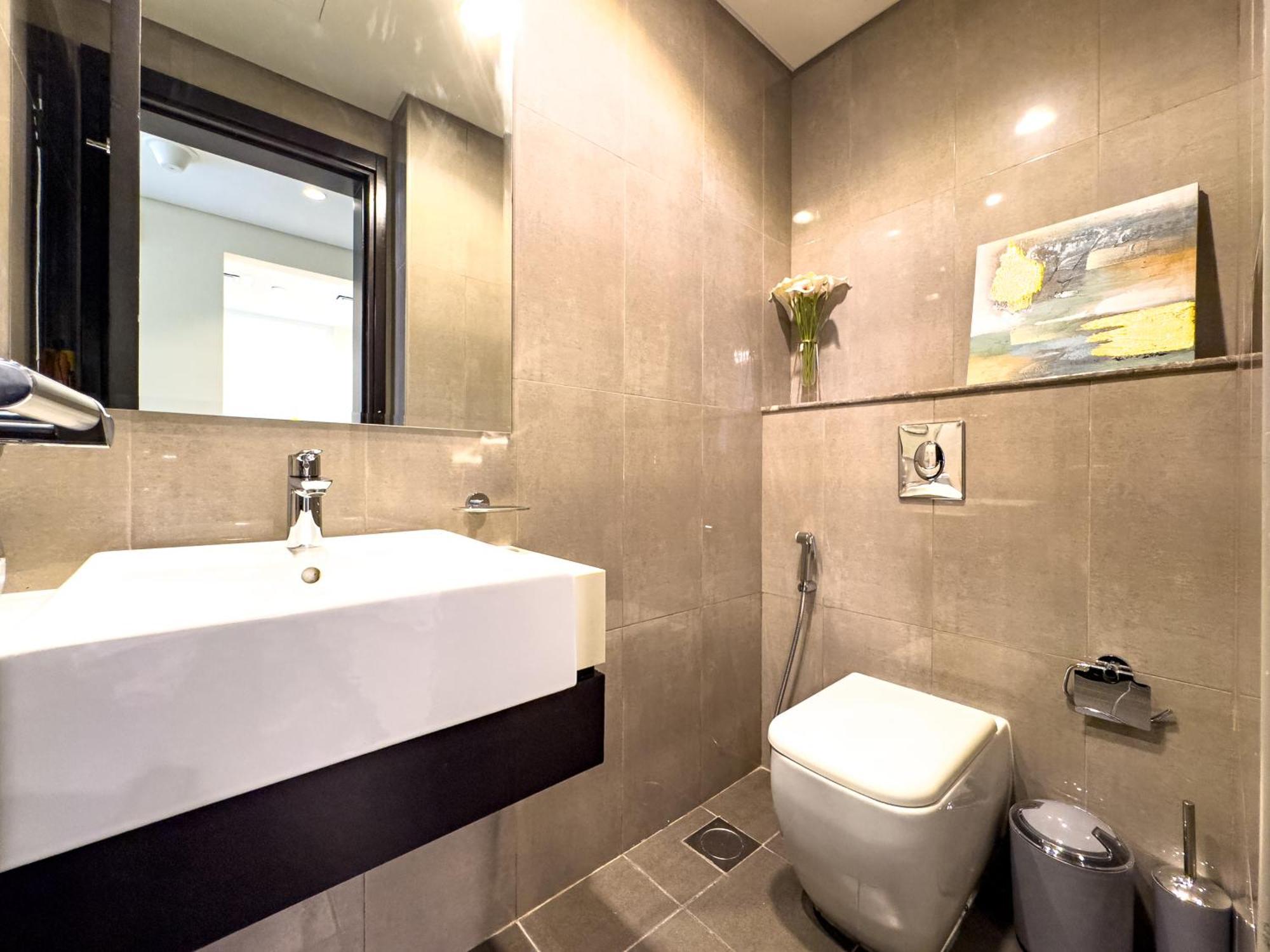Stylish 1br Business Bay - Near Metro - Balcony With Views Dubai