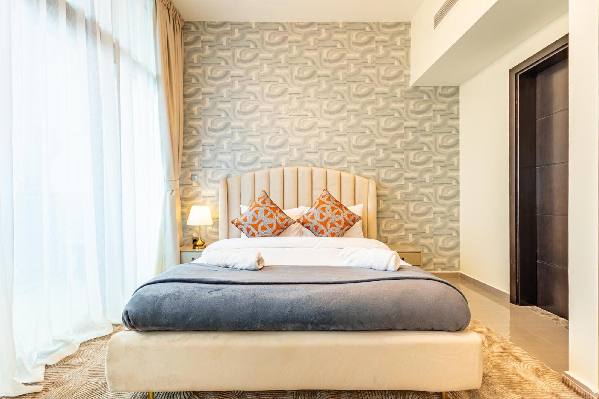 Stylish 1br Business Bay - Near Metro - Balcony With Views