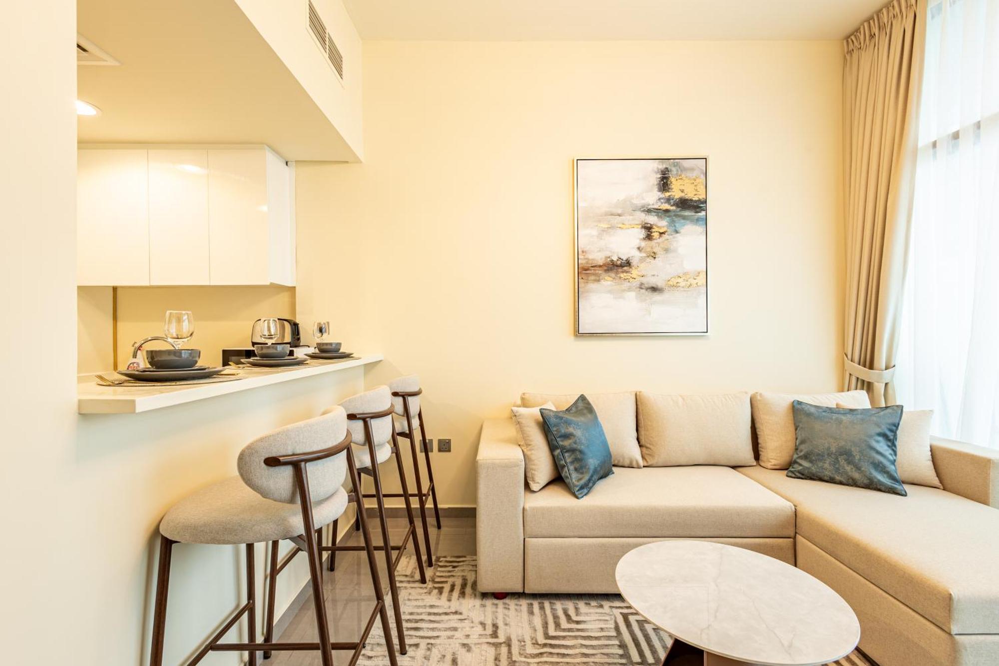 Stylish 1br Business Bay - Near Metro - Balcony With Views * Dubai