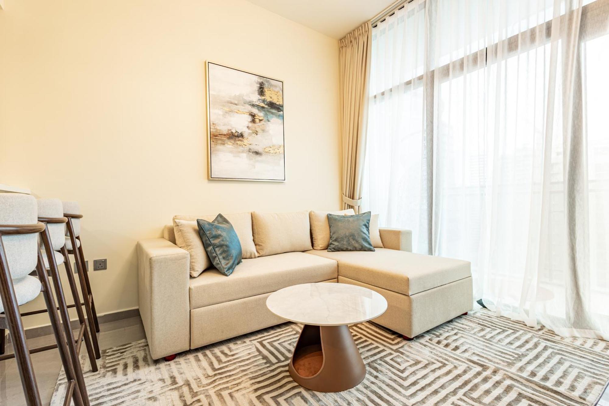 Stylish 1br Business Bay - Near Metro - Balcony With Views