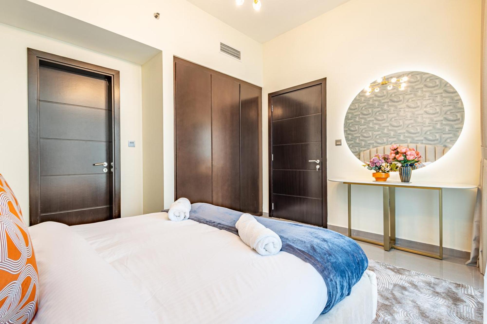 Stylish 1br Business Bay - Near Metro - Balcony With Views * Dubai