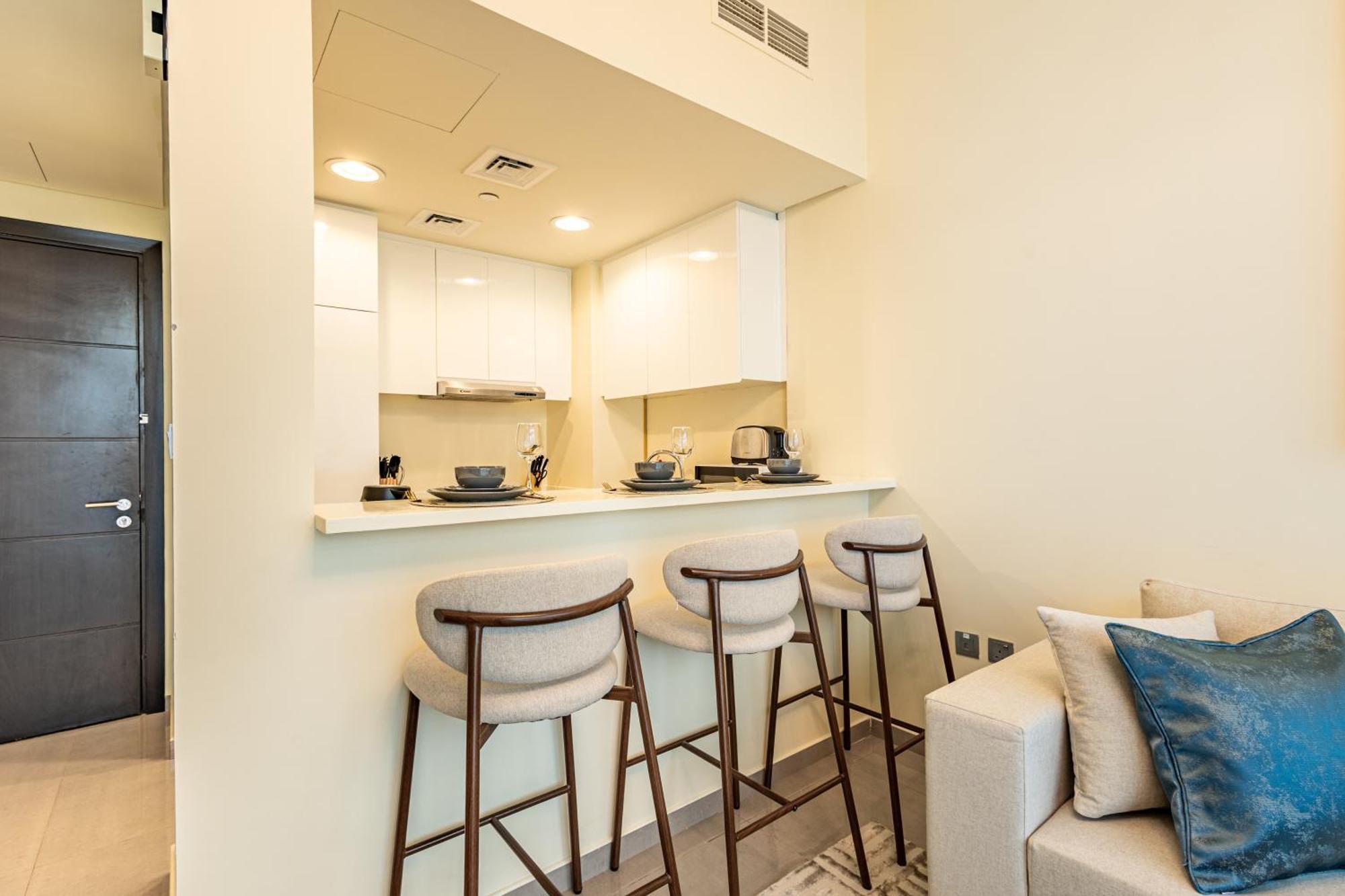 Stylish 1br Business Bay - Near Metro - Balcony With Views